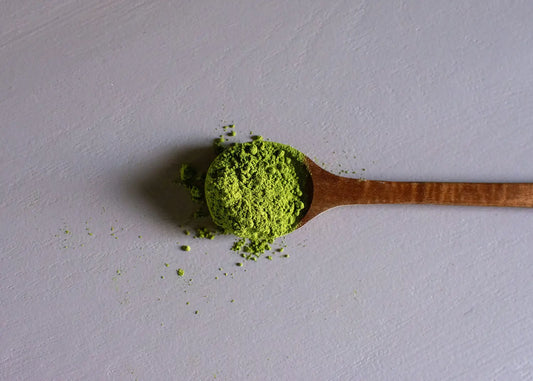 Herbata matcha vs. zwykła zielona herbata: co warto wiedzieć?